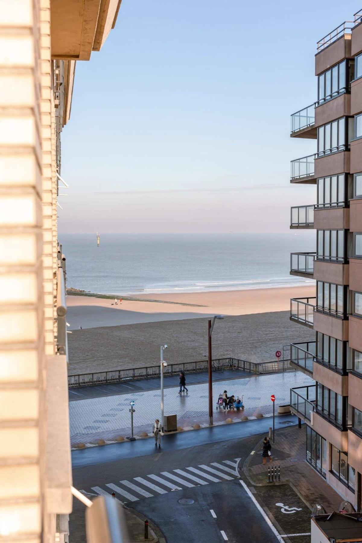 Huswell - Beautiful And Spacious Studio With Side Seaview Knokke-Heist Zewnętrze zdjęcie